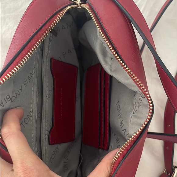 Tony Bianco Red Crossbody Bag Rectangular Shape Adjustable Strap Card pockets - Picture 3 of 4